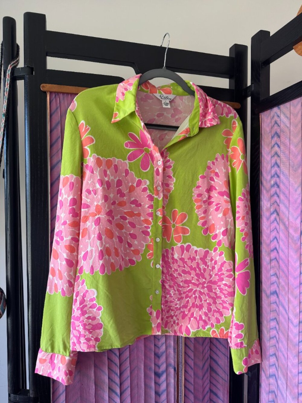 Lilly Pulitzer Silk Button Down Shirt M Pink Green Floral Dahlia Print Preppy